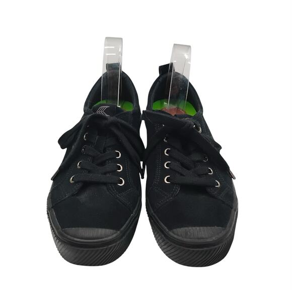 Cariuma The Oca Low All Black Suede Sneakers Womens Size 9 - Picture 2 of 9